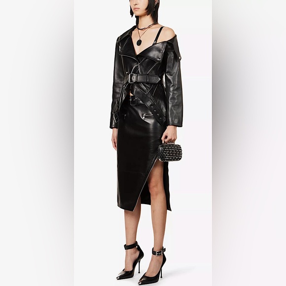 NEW🔥Alexander McQueen Skull Knuckle Bag with Spikes🔥 - Picture 4 of 16